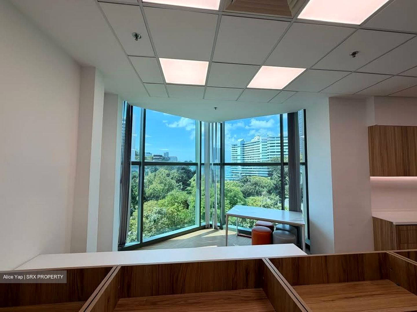 Kings Centre (D3), Office #555568831